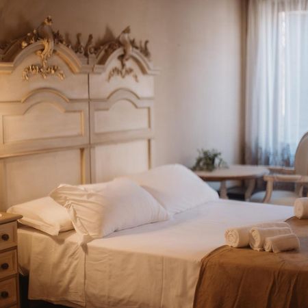 Hotel Oviv Dimora Del Borgo Аккуавіва-Пічена Екстер'єр фото