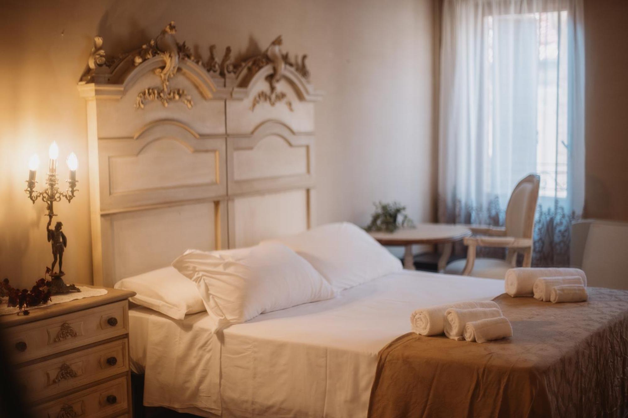 Hotel Oviv Dimora Del Borgo Аккуавіва-Пічена Екстер'єр фото