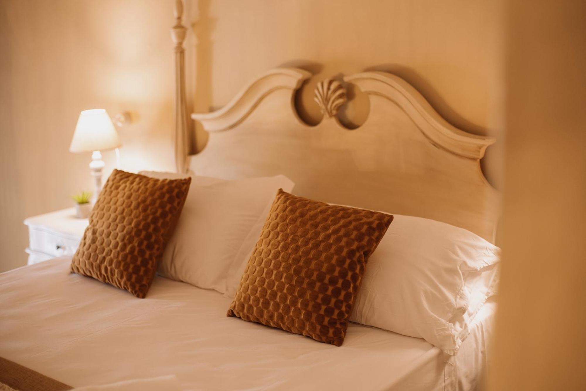 Hotel Oviv Dimora Del Borgo Аккуавіва-Пічена Екстер'єр фото