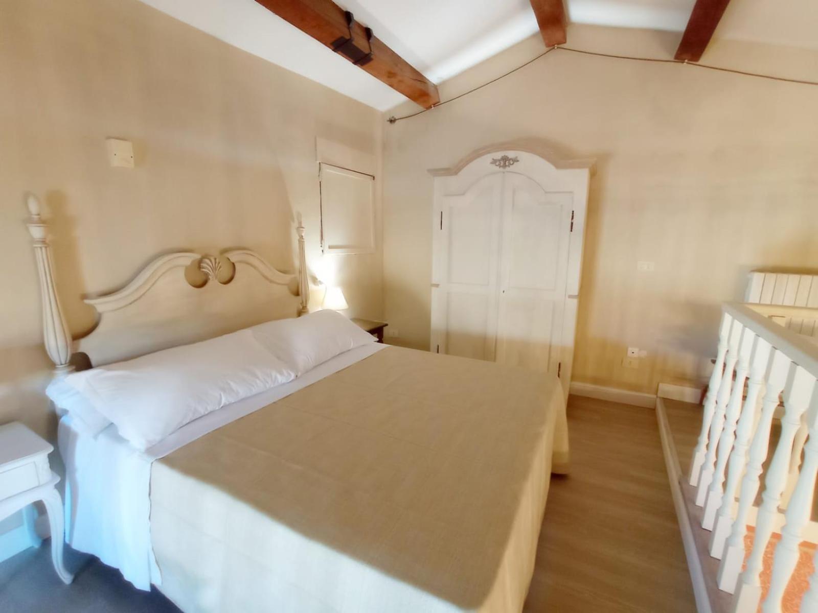 Hotel Oviv Dimora Del Borgo Аккуавіва-Пічена Екстер'єр фото